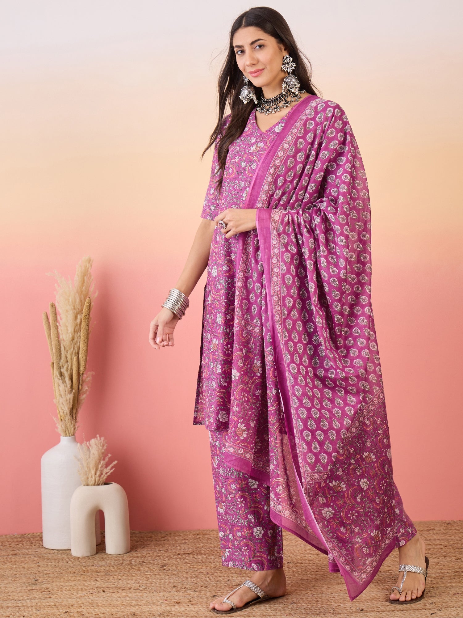 Orchid Jaal Kalamkari V Neck Straight Kurta Set W Dupatta