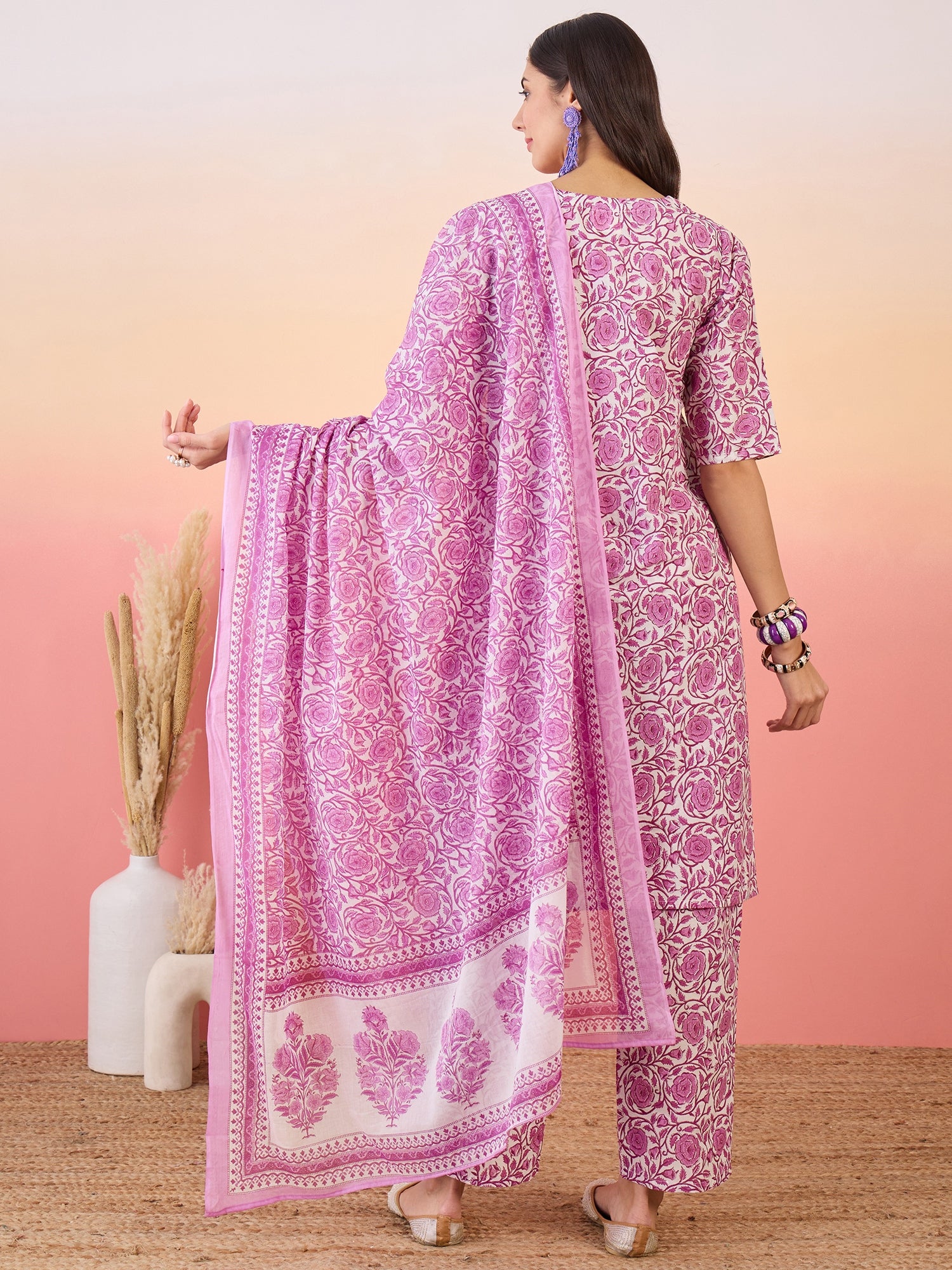 Light Purple Rose Jaal V Neck Straight Kurta Set W Dupatta