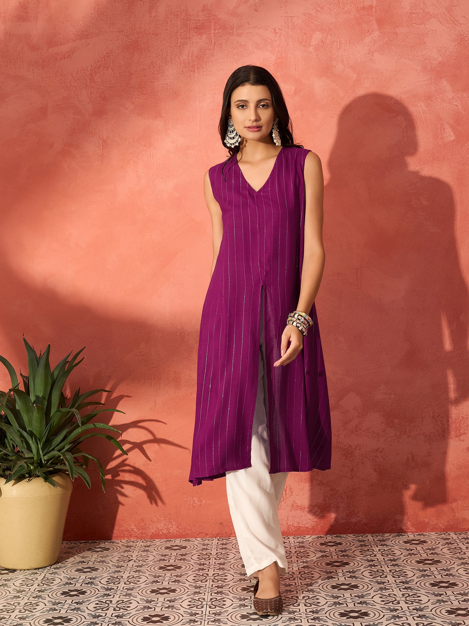 Magenta Lurex V-Neck W/S Front Slit Kurta Pant Set