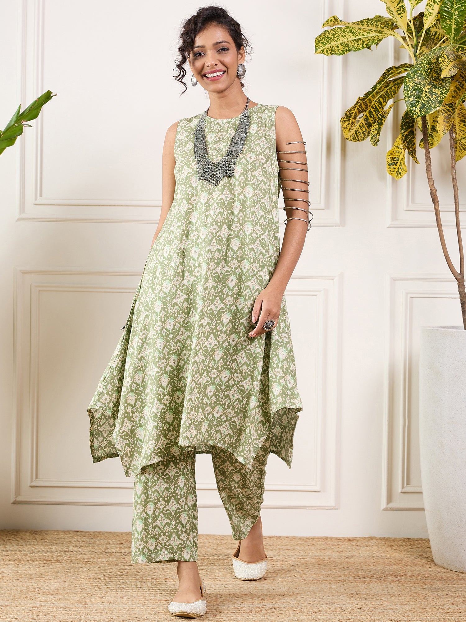 Apple Green Ikkat Print Foil Round Neck Kurta Pant Set