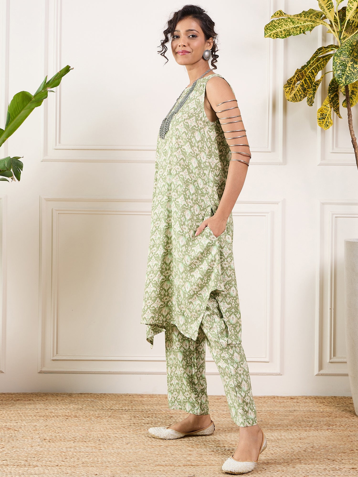 Apple Green Ikkat Print Foil Round Neck Kurta Pant Set