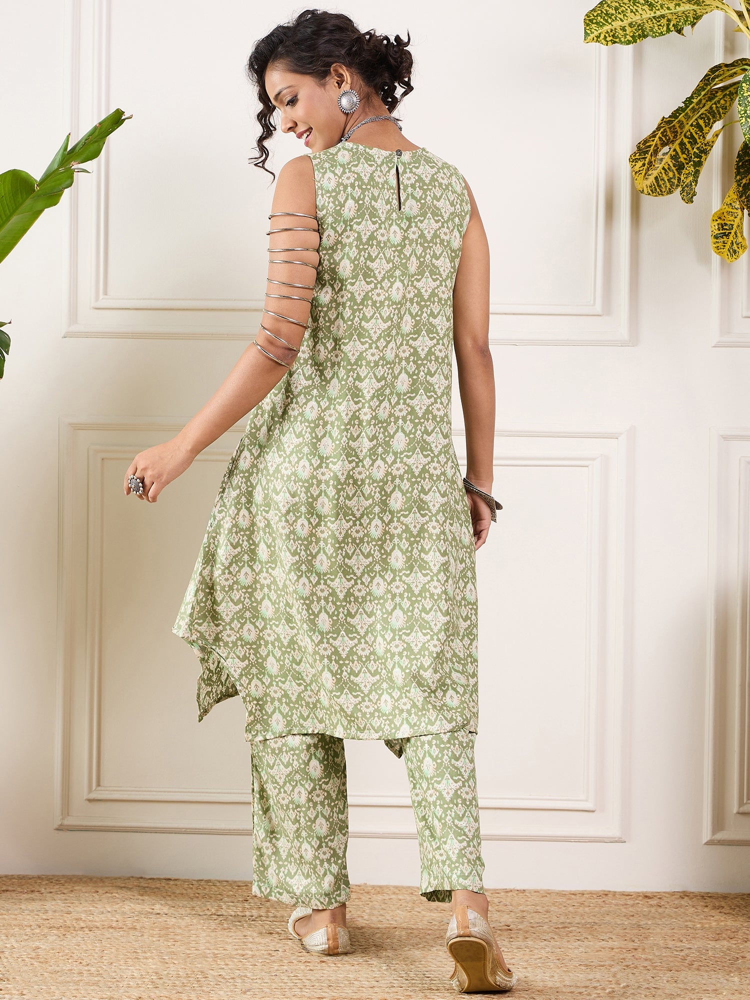 Apple Green Ikkat Print Foil Round Neck Kurta Pant Set