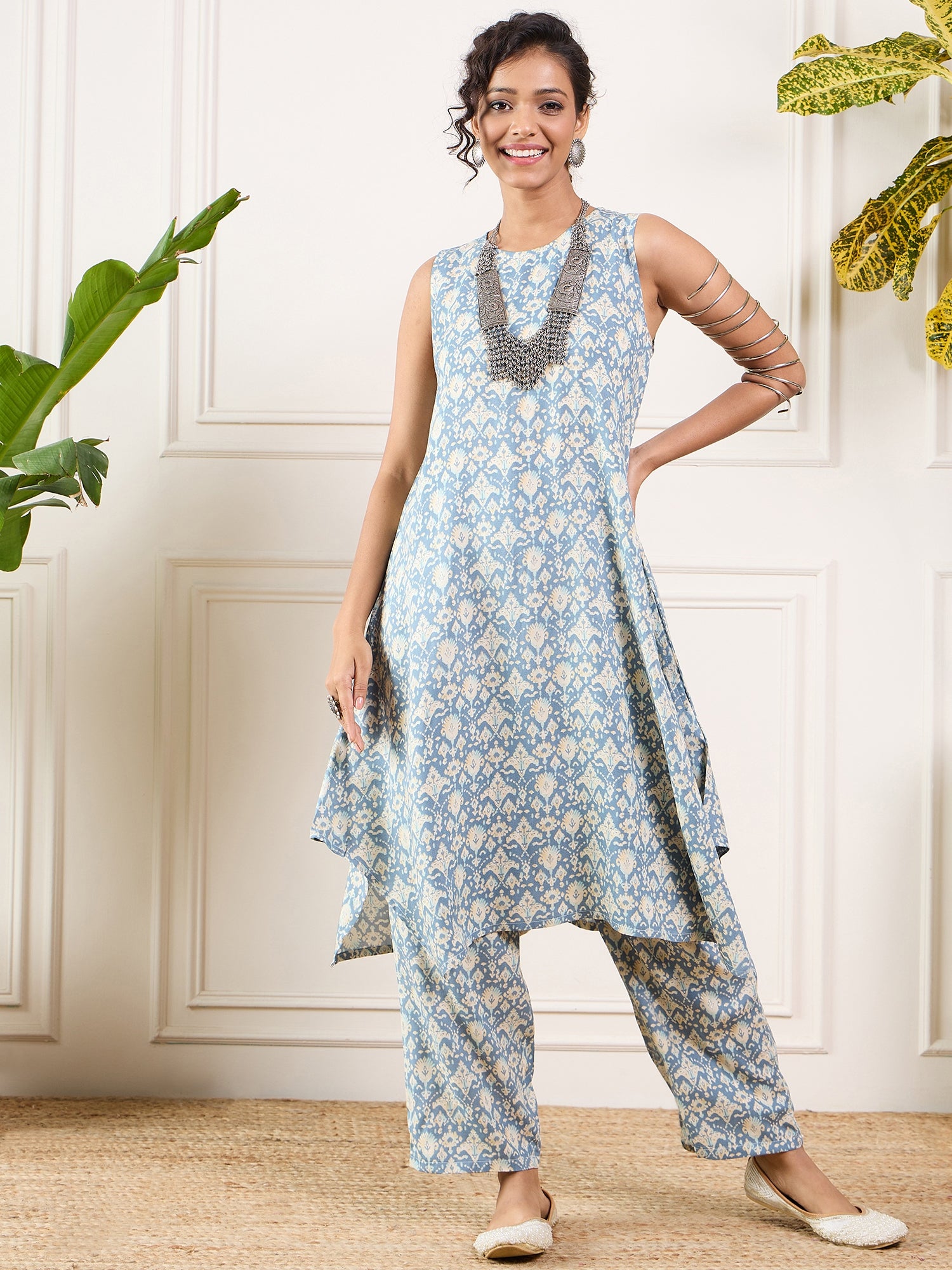 Powder Blue Ikkat Print Foil Round Neck Kurta Pant Set