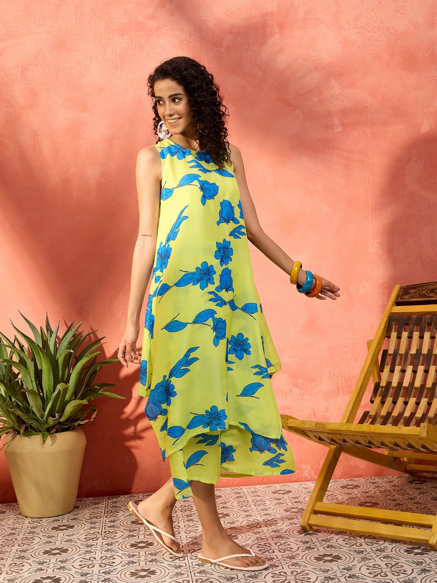 Neon Azure Floral Round Neck Kurta Short Palazzo Set