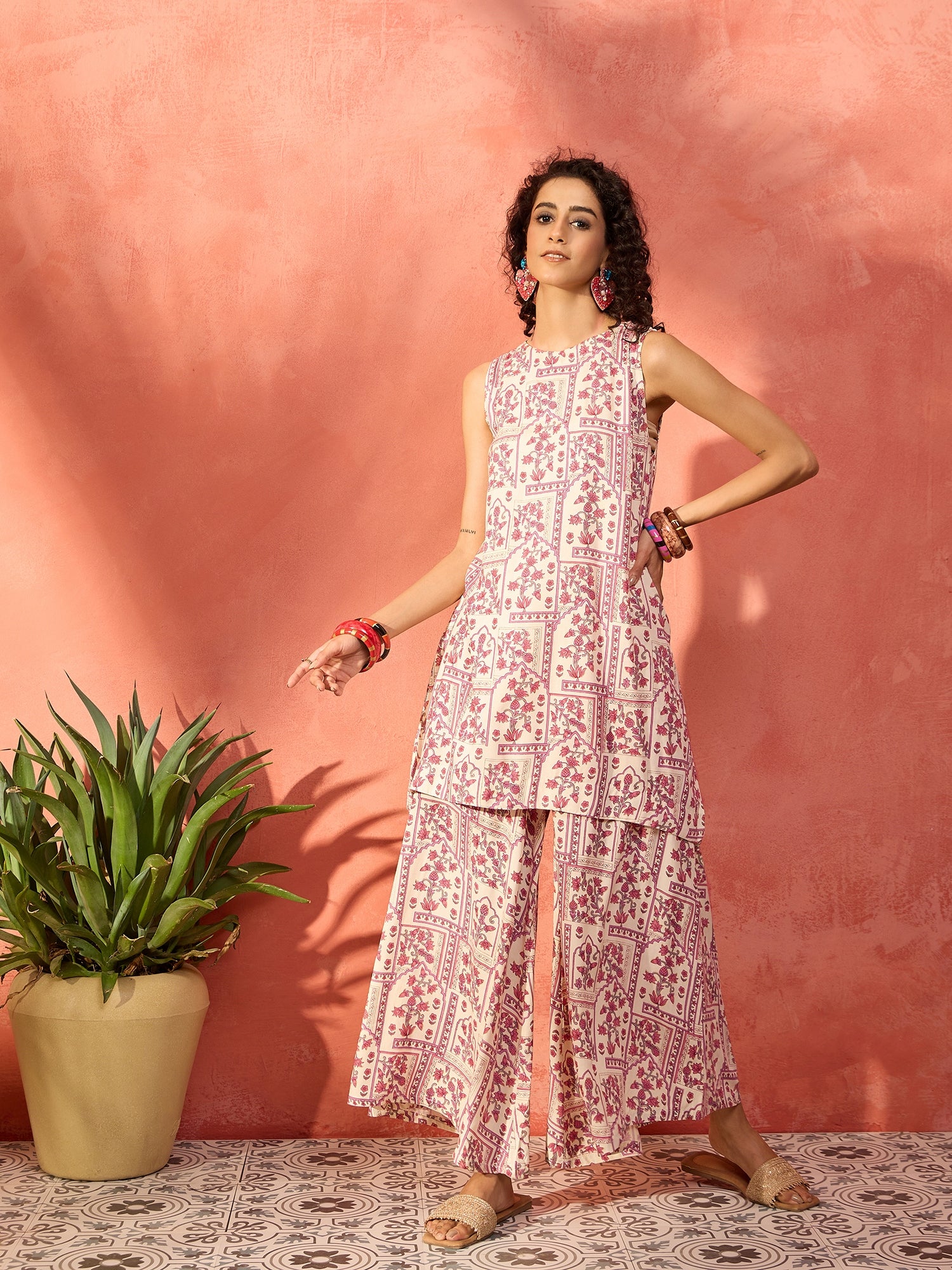 Rose Pink Ethnic Window Floral Round Neck Kurta Pant Set