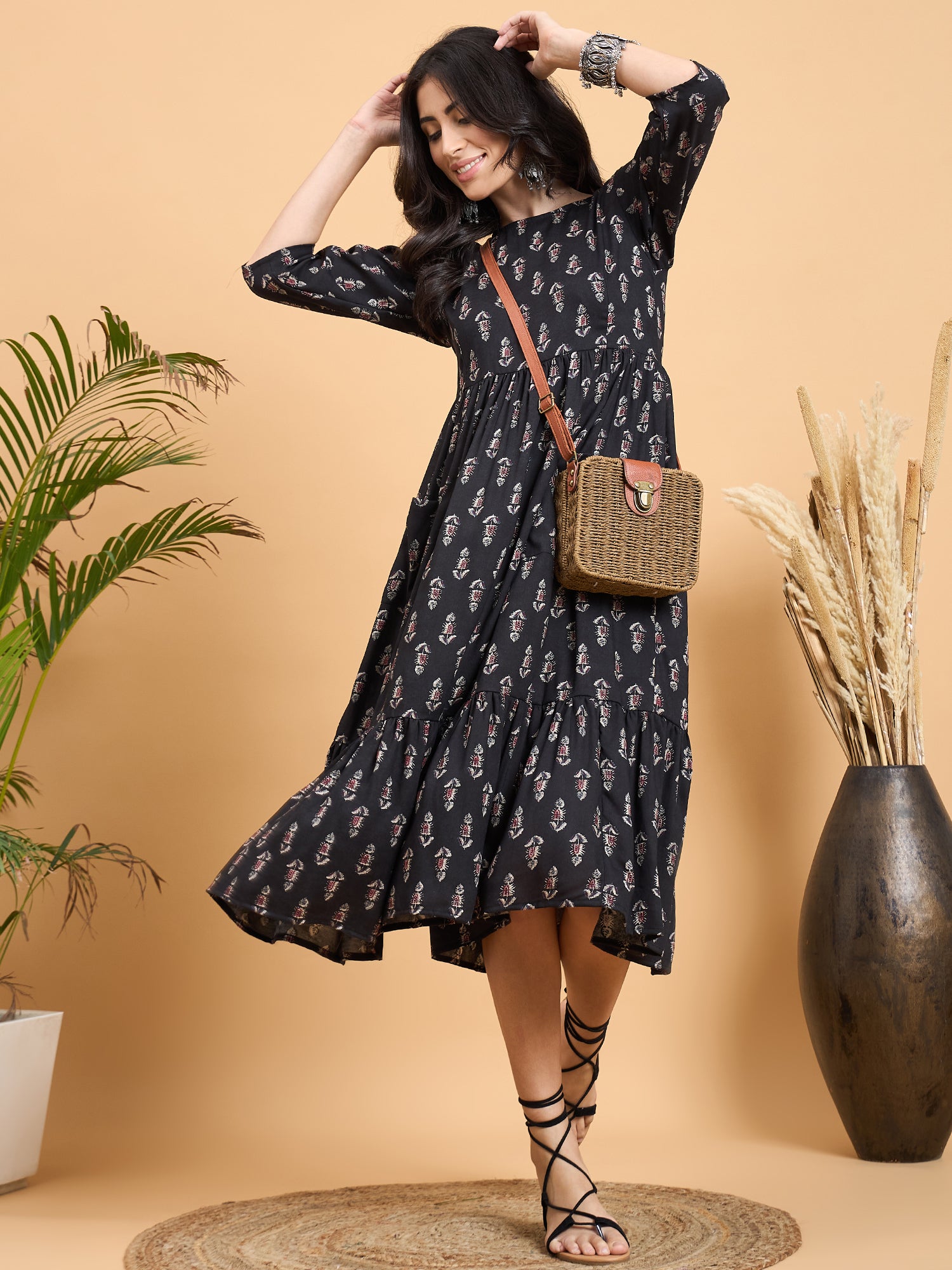 Black Booti Rapid Print Front Pocket Sleeve Dress