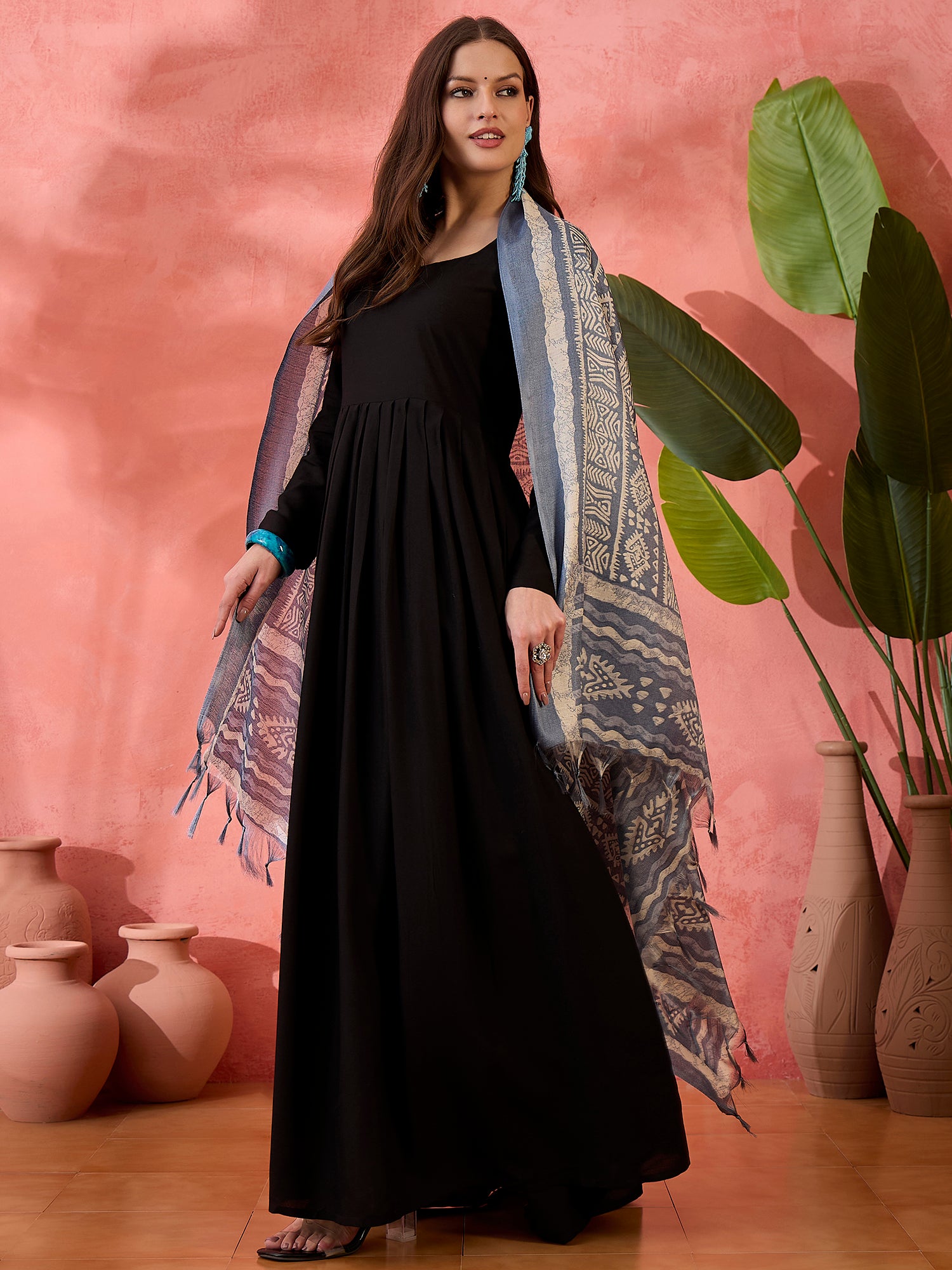 Black In In Sweetheart Kurta With D11 Dupatta