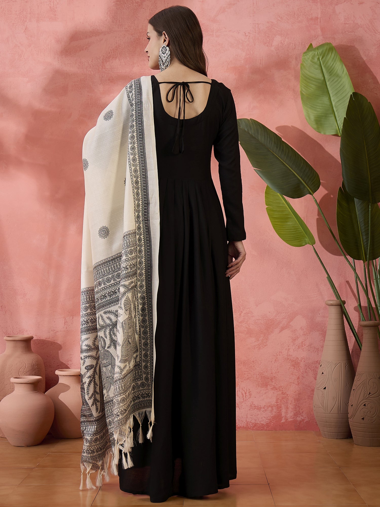 Black In Sweetheart Kurta With D2 Dupatta