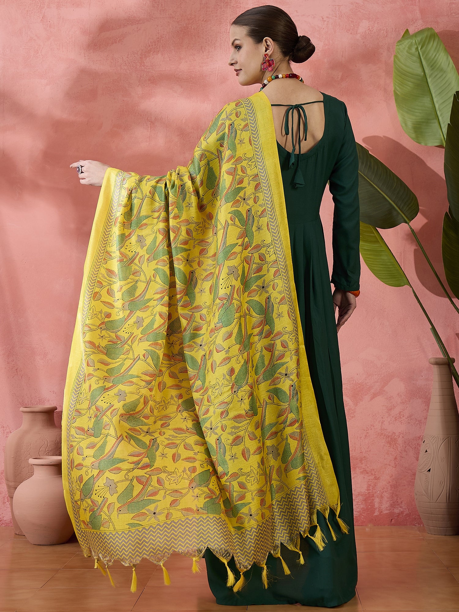 Green In Sweetheart Kurta With D24 Dupatta