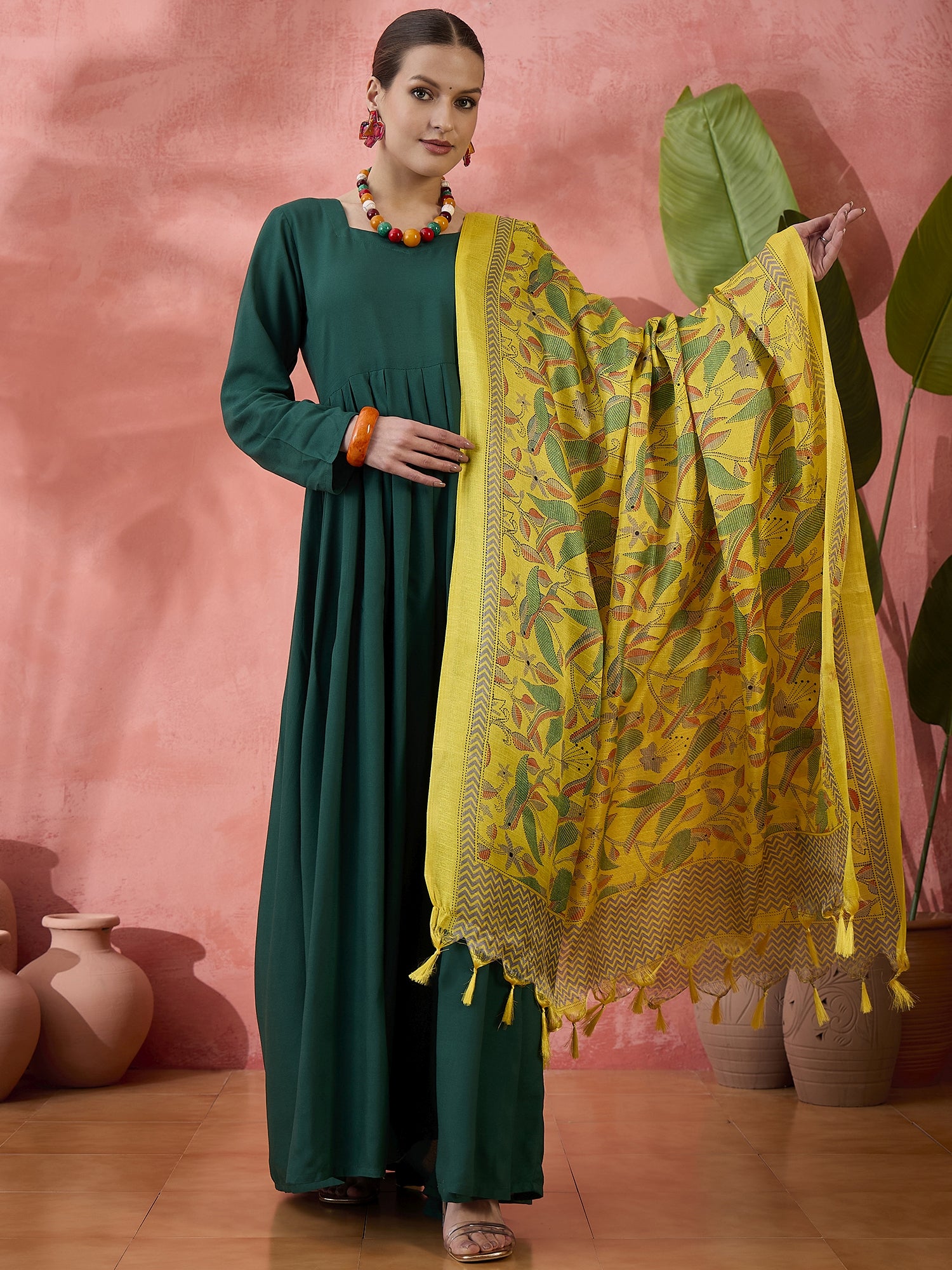 Green In Sweetheart Kurta With D24 Dupatta