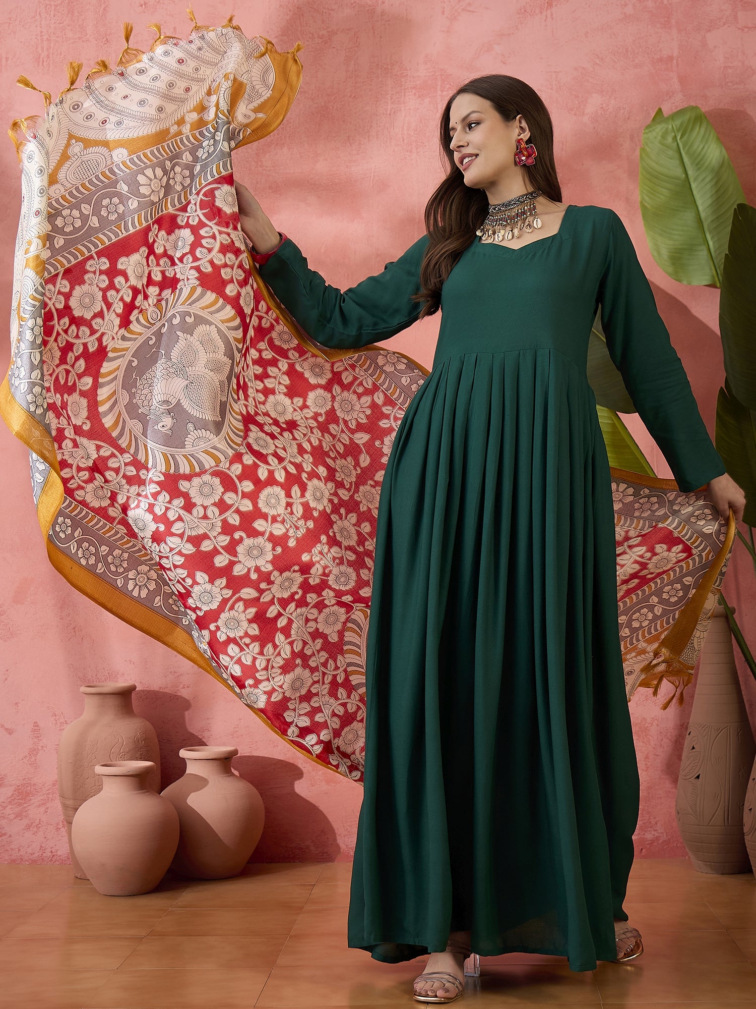 Green In Sweetheart Kurta With D7 Dupatta