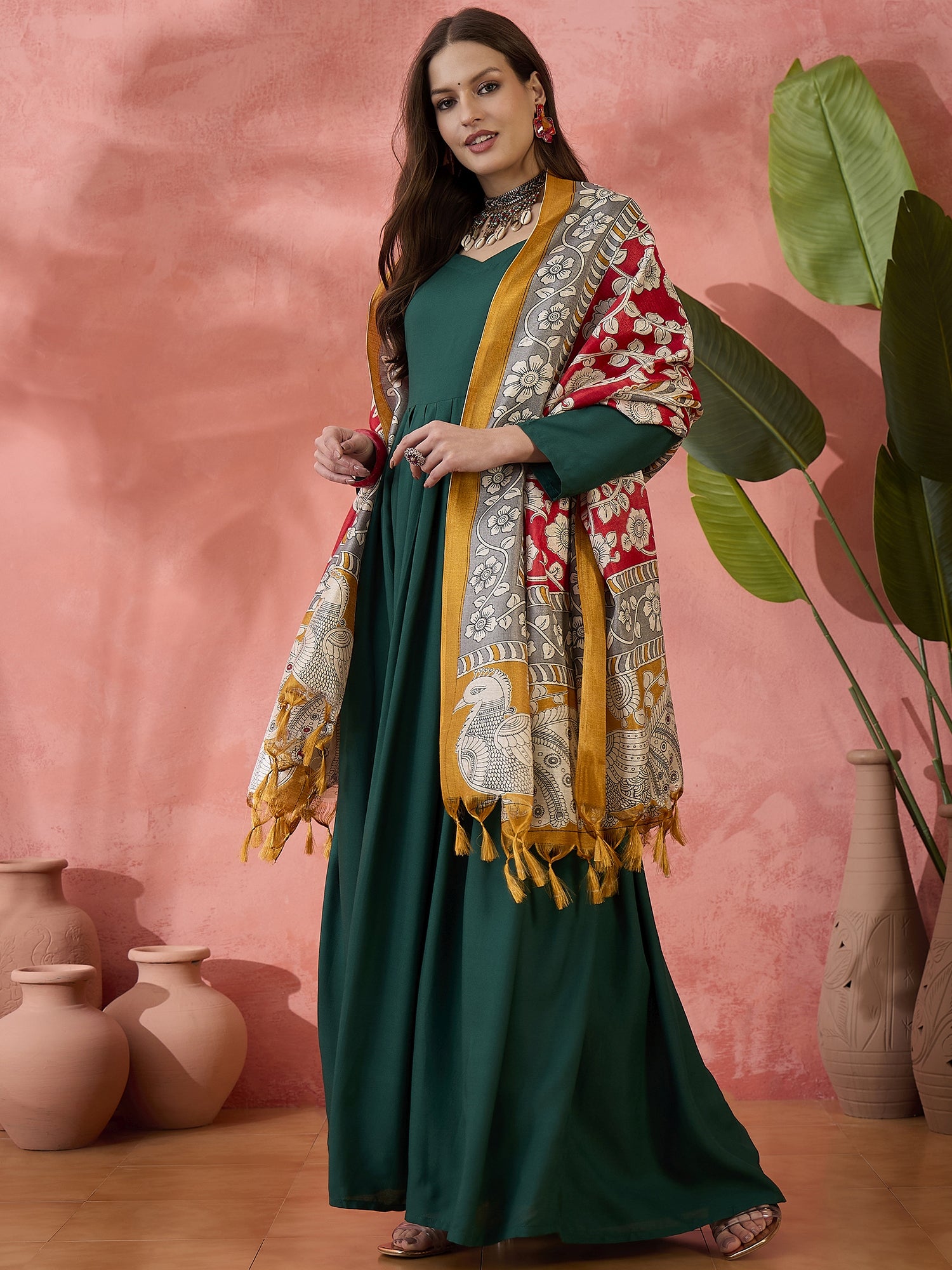 Green In Sweetheart Kurta With D7 Dupatta