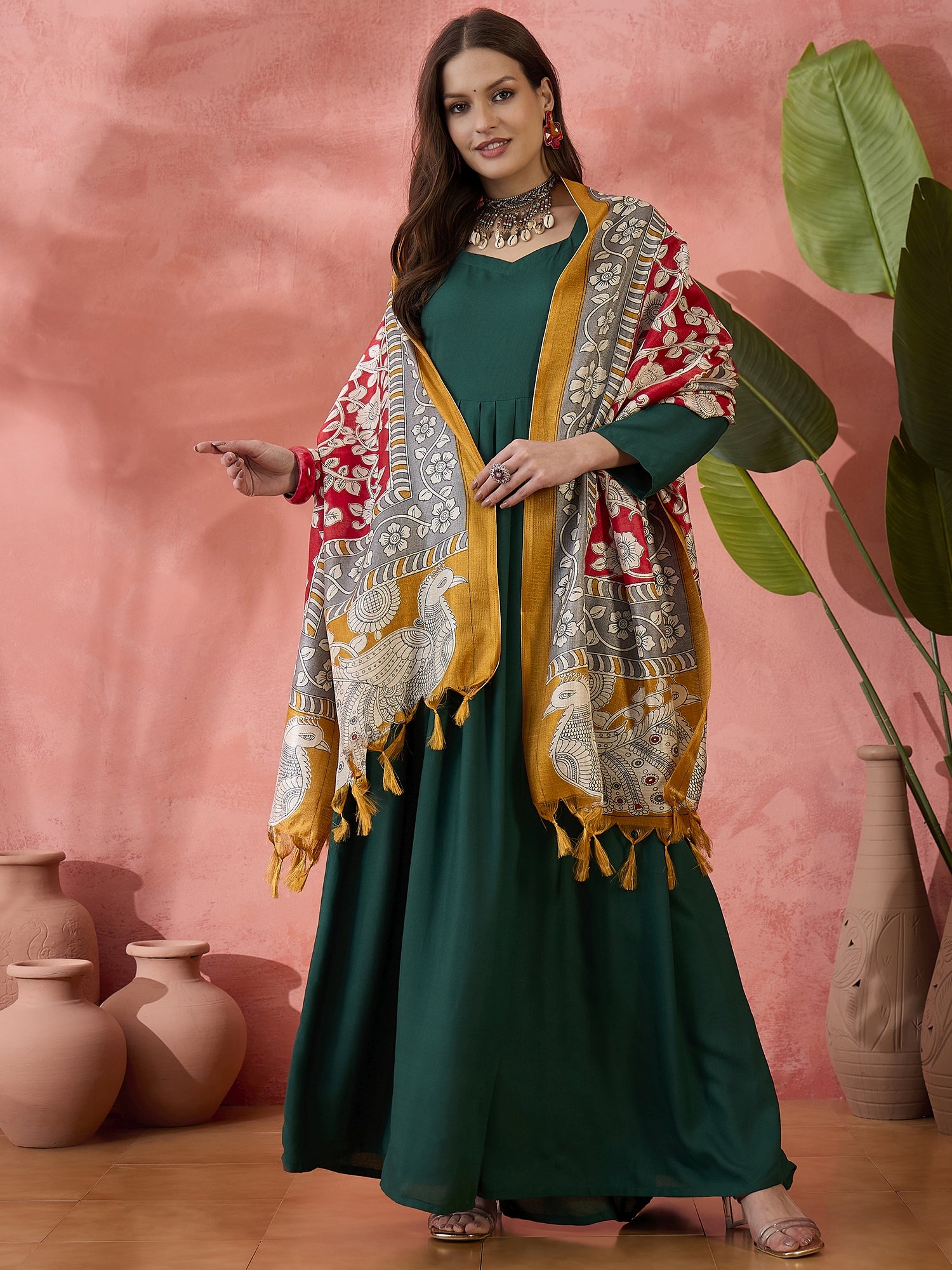 Green In Sweetheart Kurta With D7 Dupatta