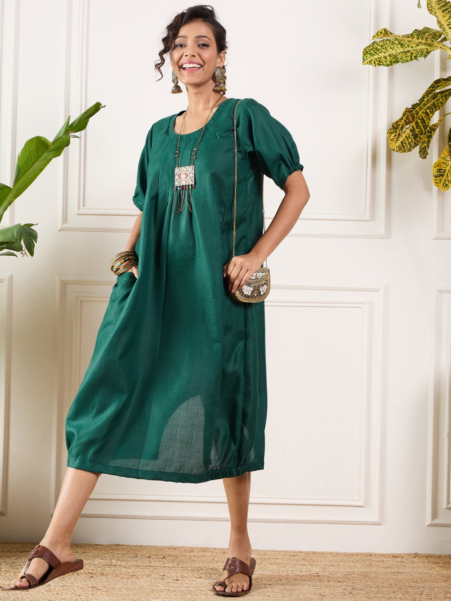 Dark Green Round Neck Short Balloon Dress