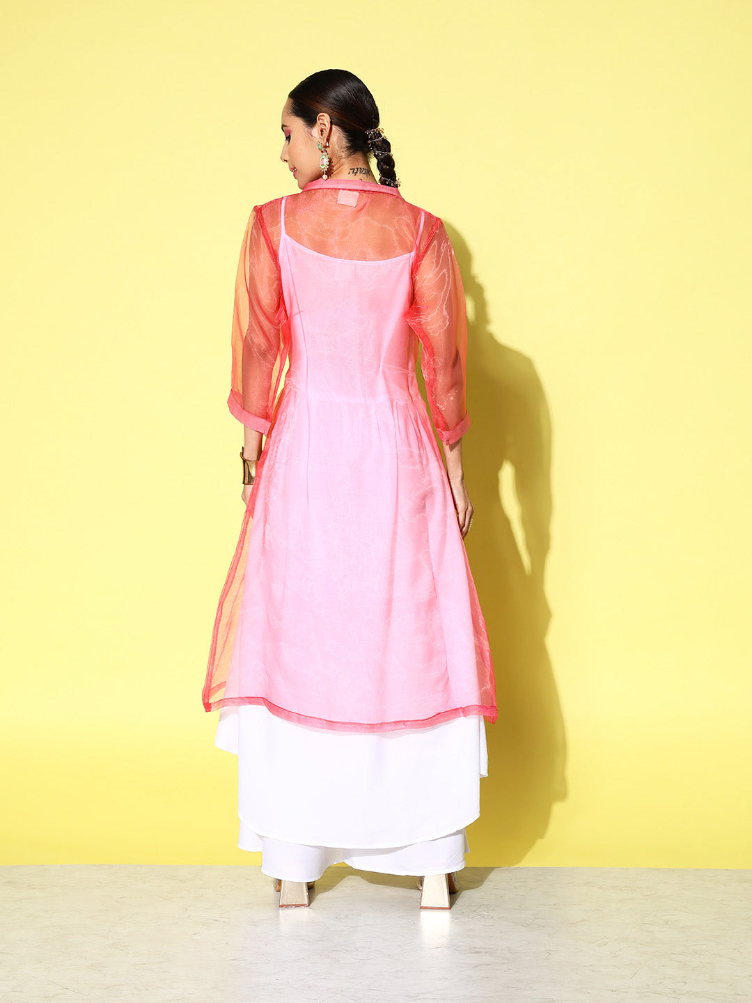 CREAM STRAPPY KURTA SET WITH PINK ORGANZA CAPE